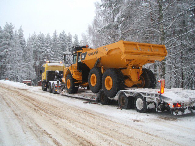 Trailer transporter