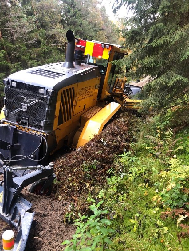 Patrik provade att hyvla diket utan framgång! sep – 19